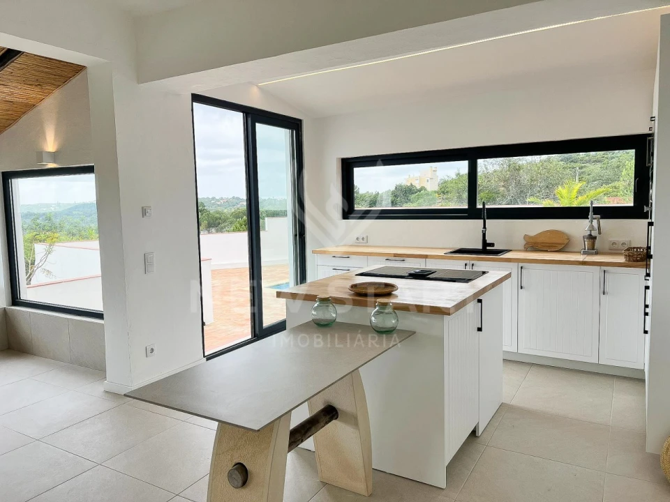 Moradia T3 para Venda em Santa Barbara de Nexe Foto 8