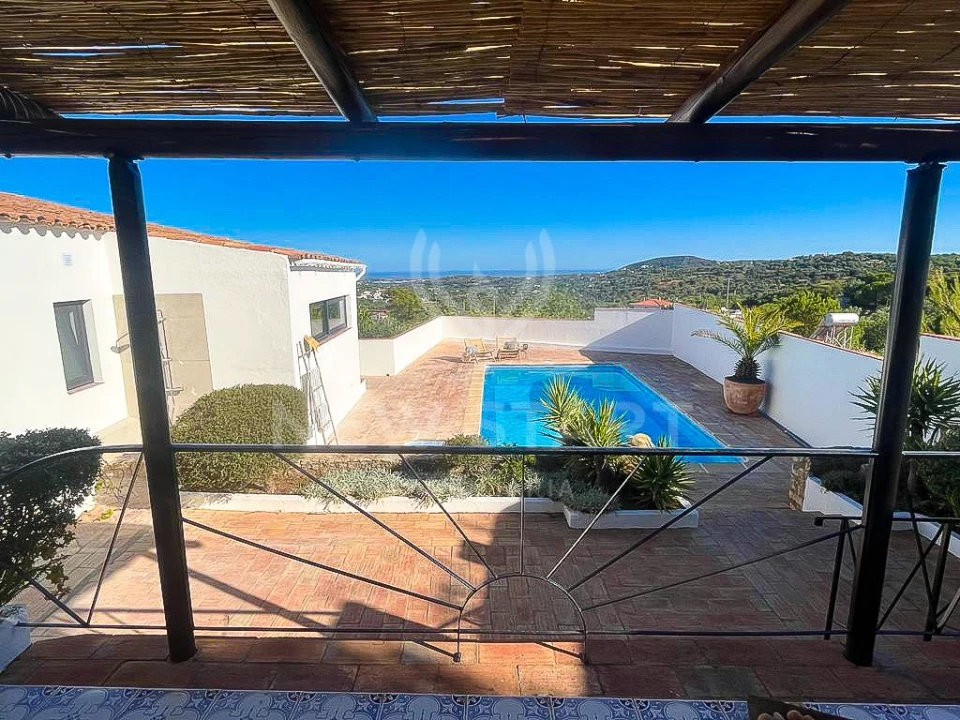 Moradia T3 para Venda em Santa Barbara de Nexe Foto 9