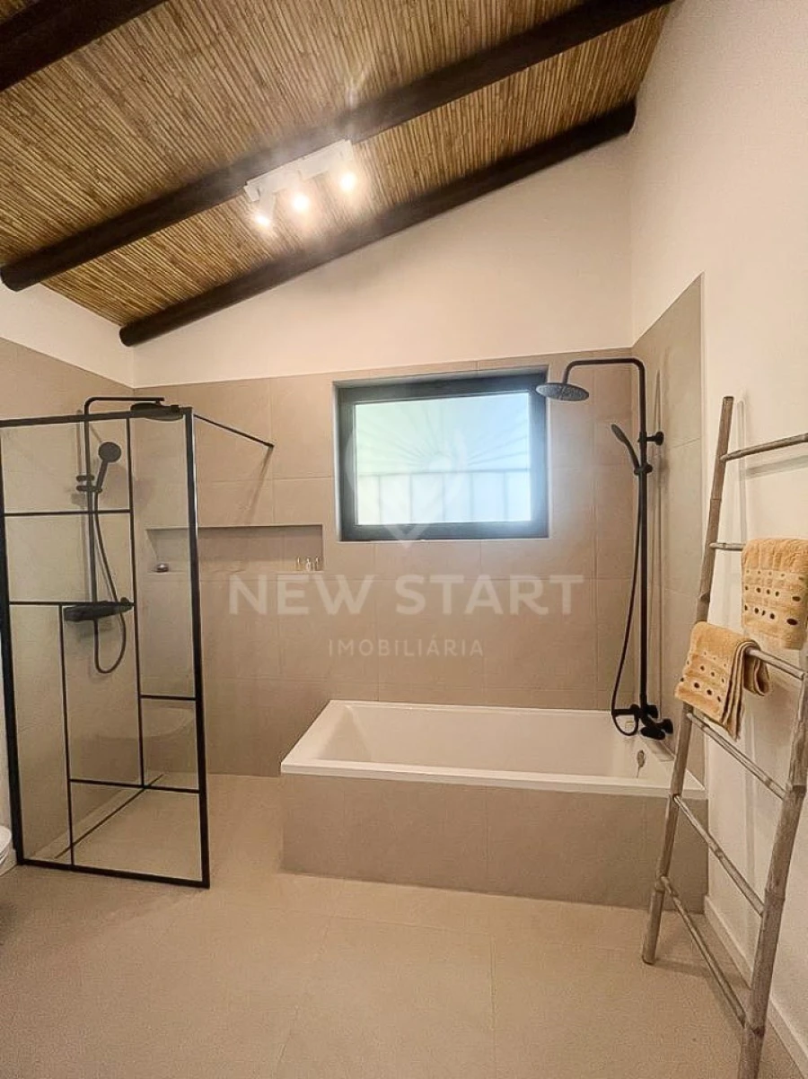 Moradia T3 para Venda em Santa Barbara de Nexe Foto 36