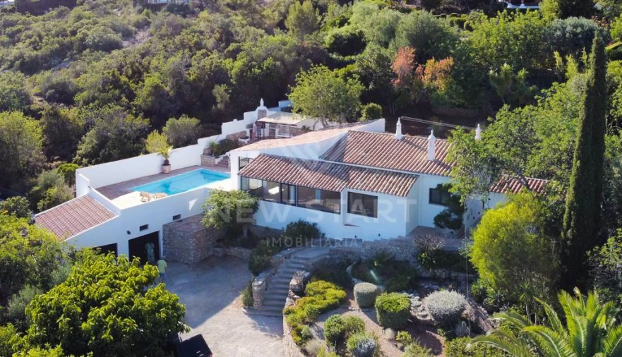 Moradia T3 para Venda em Santa Barbara de Nexe Foto 2