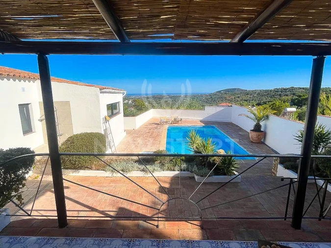 Moradia T3 para Venda em Santa Barbara de Nexe Foto 9