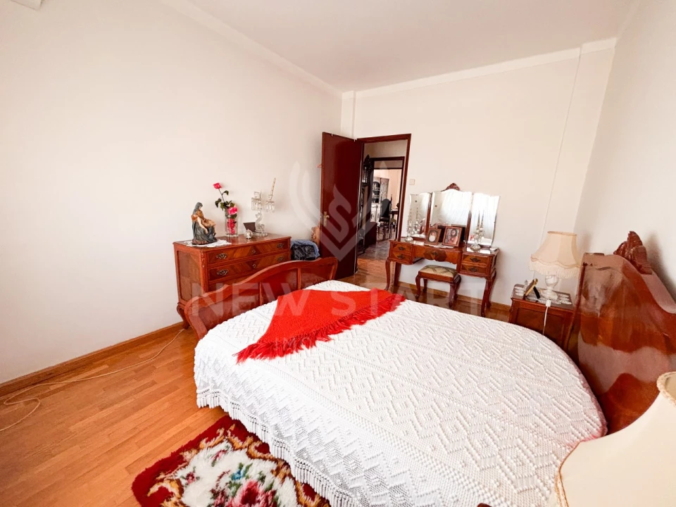 Apartamento T3 para Venda em Olhão Foto 12