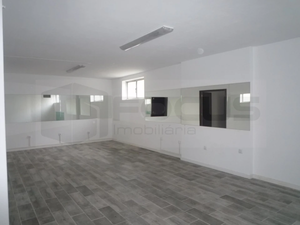 Loja para Arrendamento em Glória e Vera Cruz Foto 2