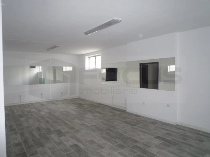 Loja para Arrendamento em Glória e Vera Cruz Foto 2