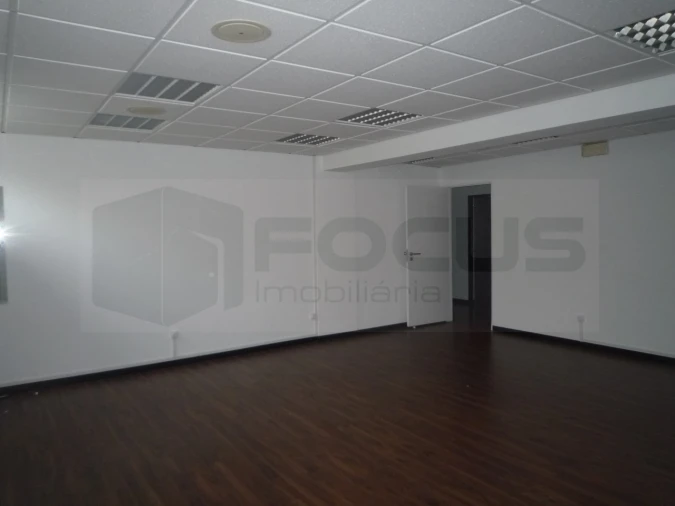 Loja para Arrendamento em Glória e Vera Cruz Foto 17