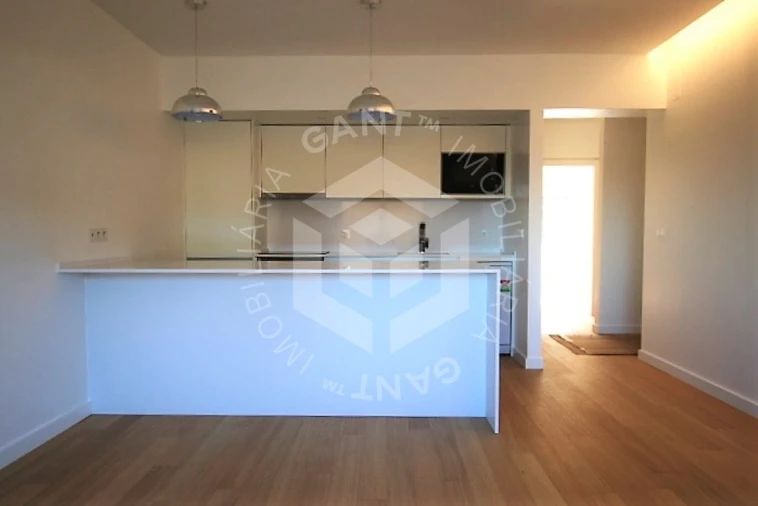 Apartamento T2 para Venda em Caparica e Trafaria Foto 3
