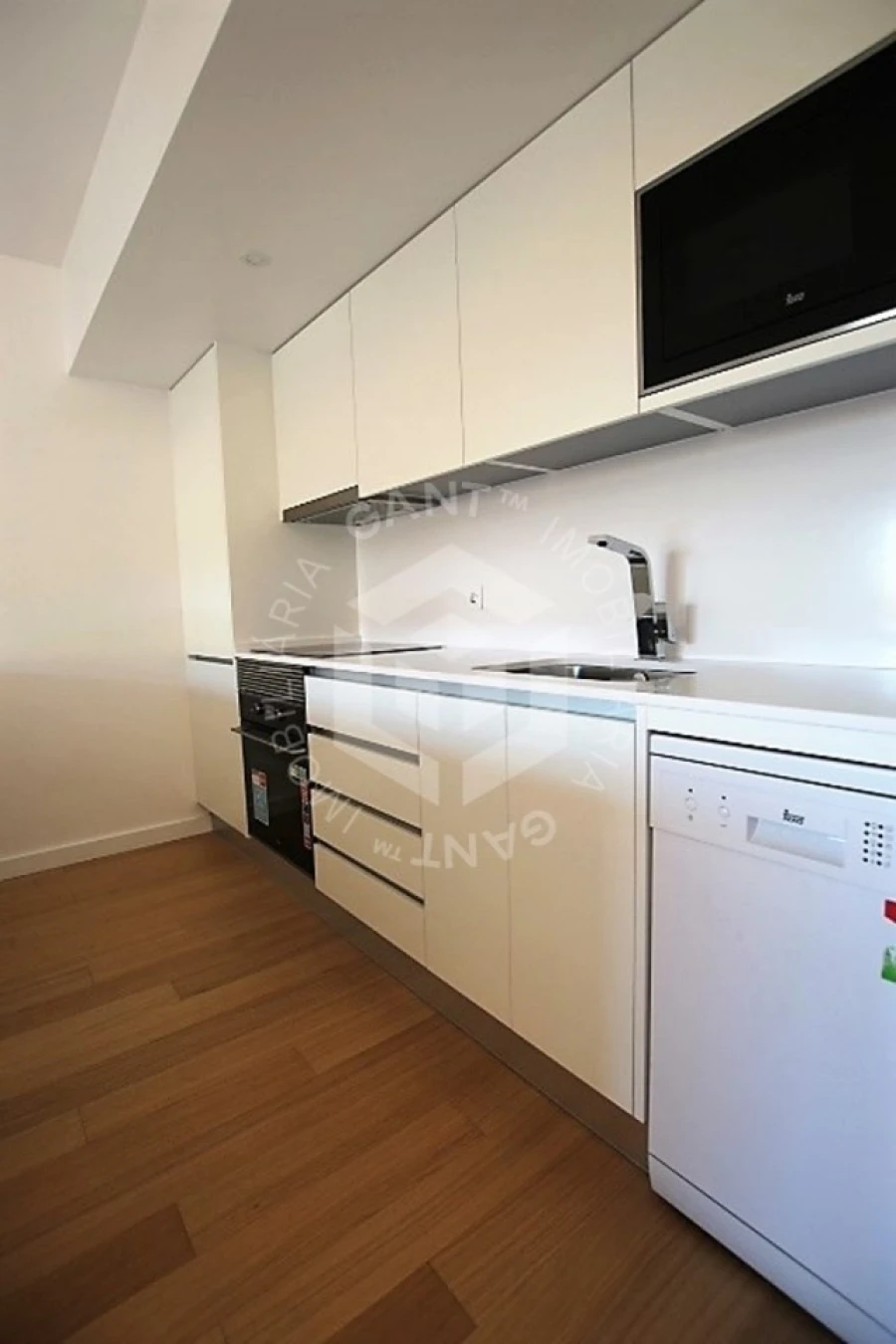 Apartamento T2 para Venda em Caparica e Trafaria Foto 5