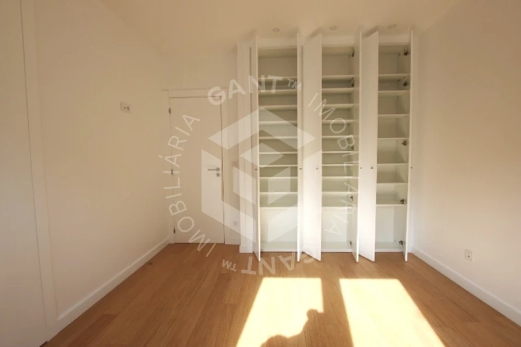 Apartamento T2 para Venda em Caparica e Trafaria Foto 24