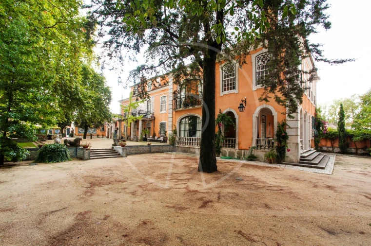 Moradia T7 para Venda em Lumiar Foto 4