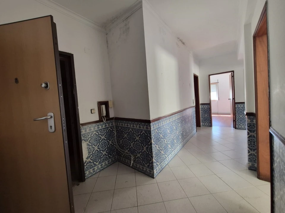 Apartamento T2 para Venda em Rio de Mouro Foto 8