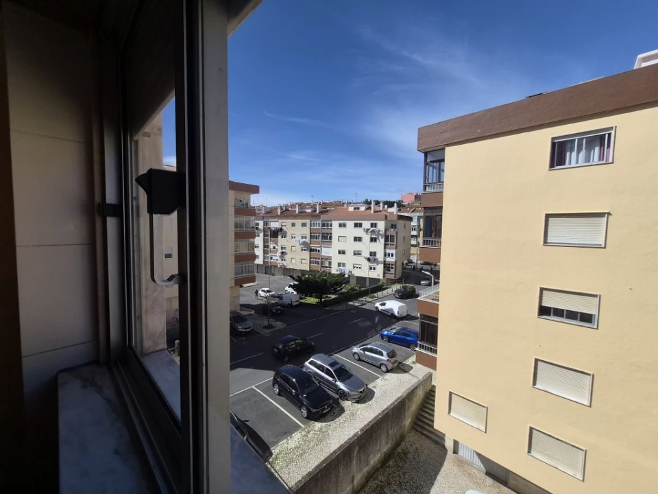 Apartamento T2 para Venda em Rio de Mouro Foto 17