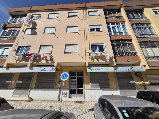 Apartamento T2 para Venda em Rio de Mouro Foto 12