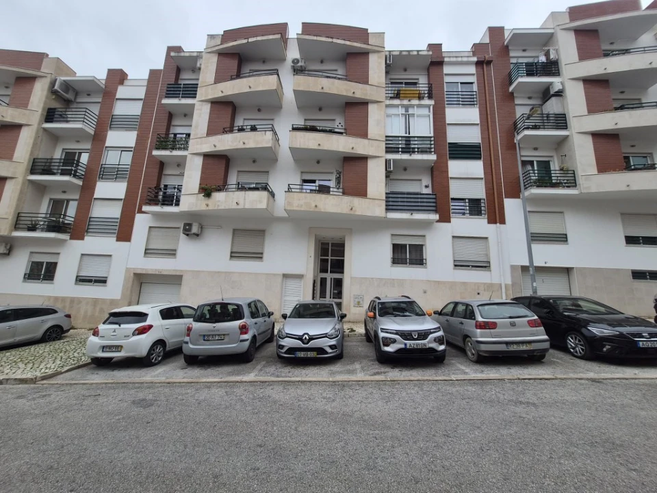 Apartamento T2 para Venda em Laranjeiro e Feijó Foto 1