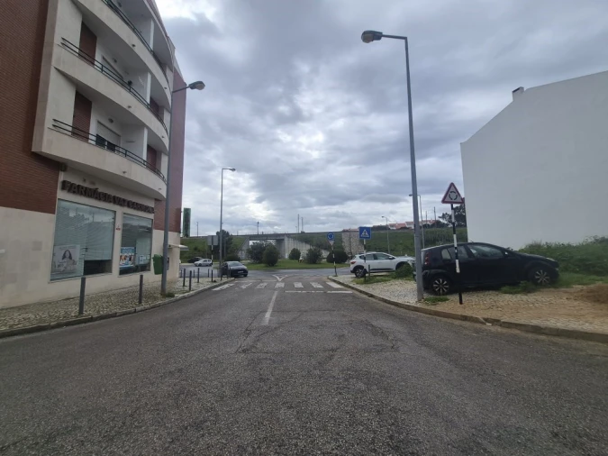 Apartamento T2 para Venda em Laranjeiro e Feijó Foto 32