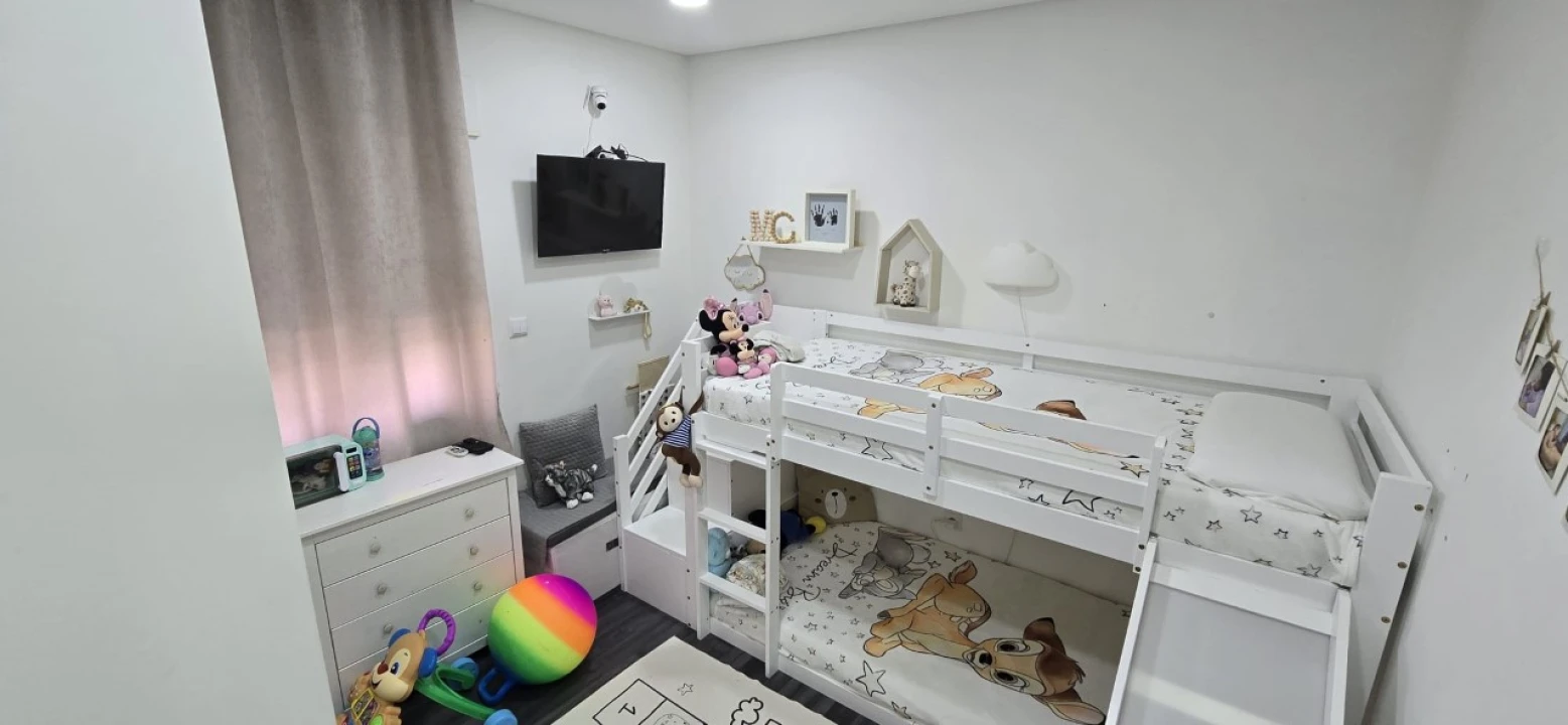 Apartamento para Venda em Camarate, Unhos e Apelação Foto 5