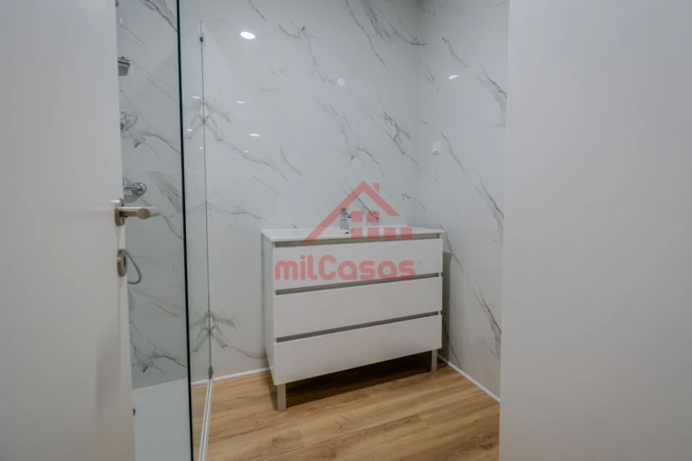 Apartamento para Venda em Vilar Foto 9