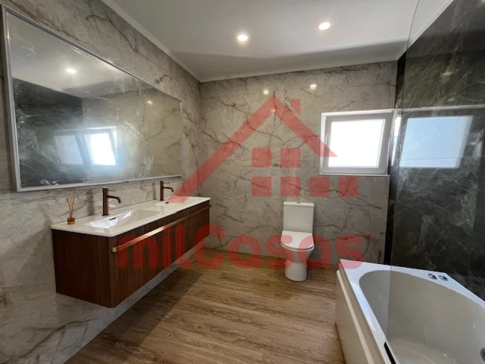 Moradia T3 para Venda em Ericeira Foto 23