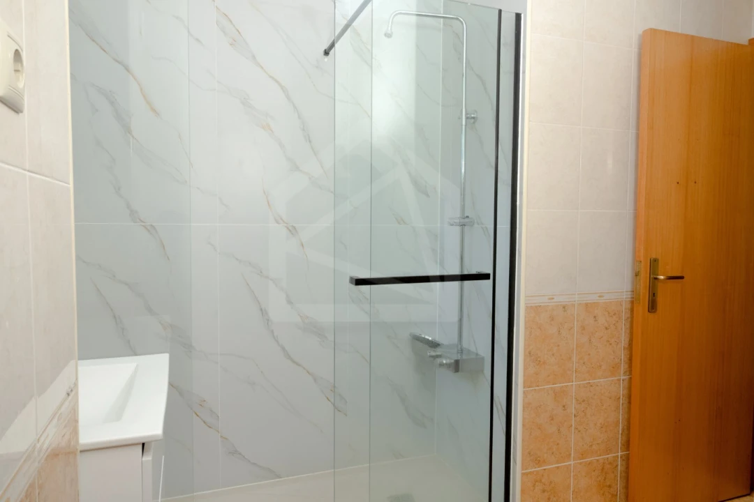 Apartamento T2 para Venda em São João da Madeira Foto 18