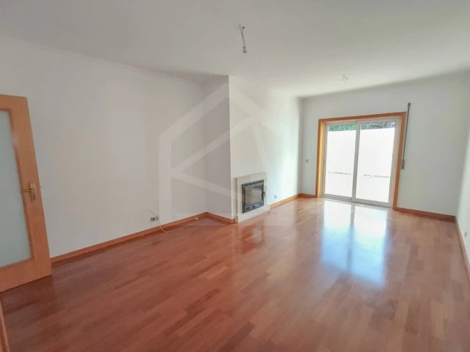 Apartamento T2 para Venda em São João da Madeira Foto 2