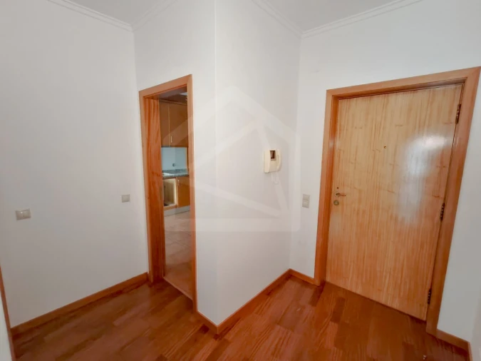 Apartamento T2 para Venda em São João da Madeira Foto 4