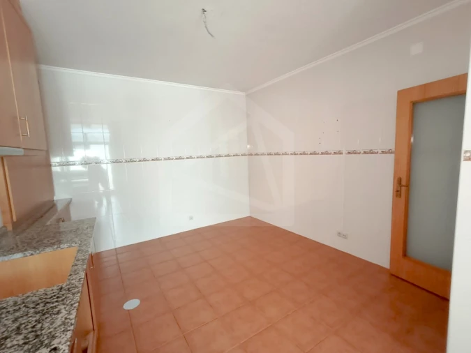 Apartamento T2 para Venda em São João da Madeira Foto 6