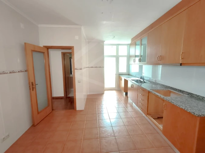 Apartamento T2 para Venda em São João da Madeira Foto 9