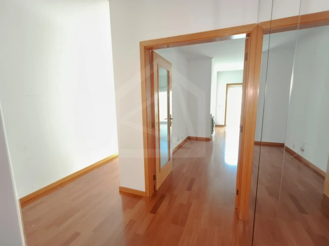 Apartamento T2 para Venda em São João da Madeira Foto 11