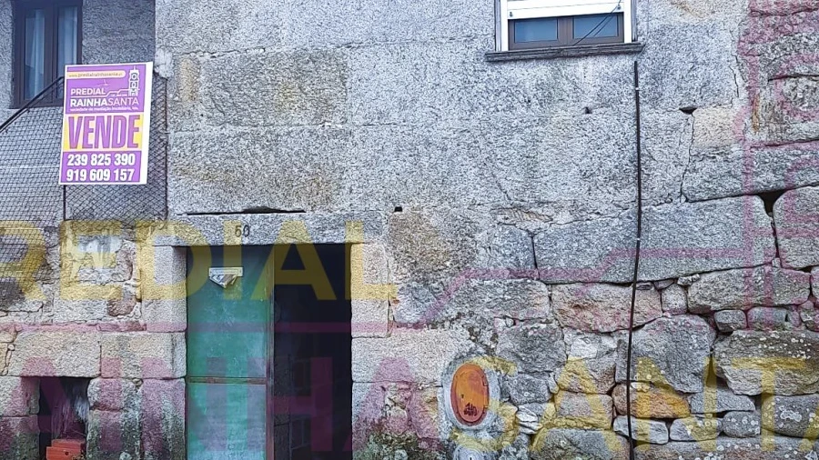 Moradia T2 para Venda em Caparrosa e Silvares