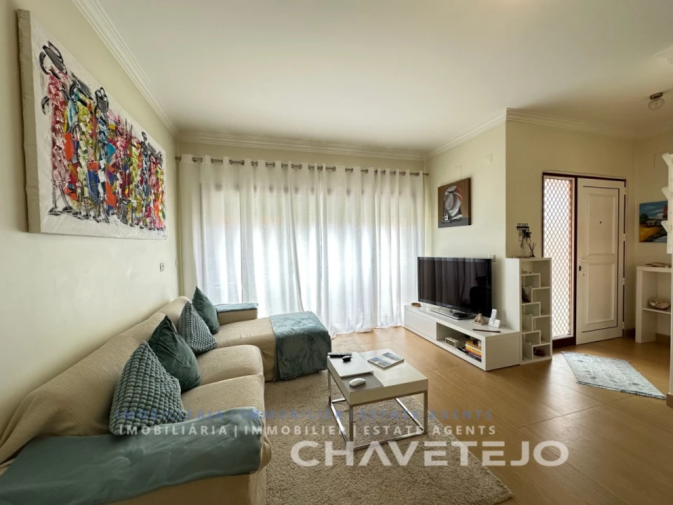 Apartamento T2 para Venda em São João Baptista e Santa Maria dos Olivais Foto 3