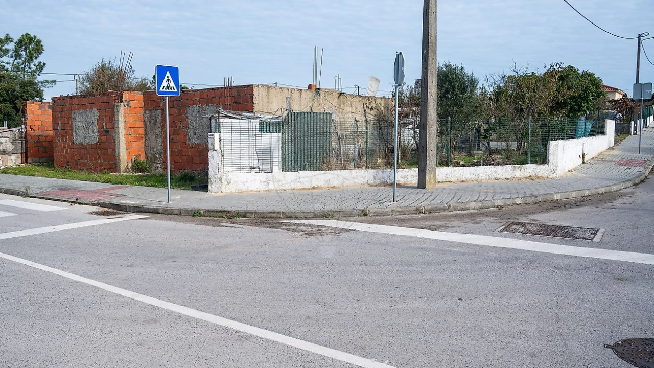 Terreno para Venda em Quinta do Anjo Foto 3