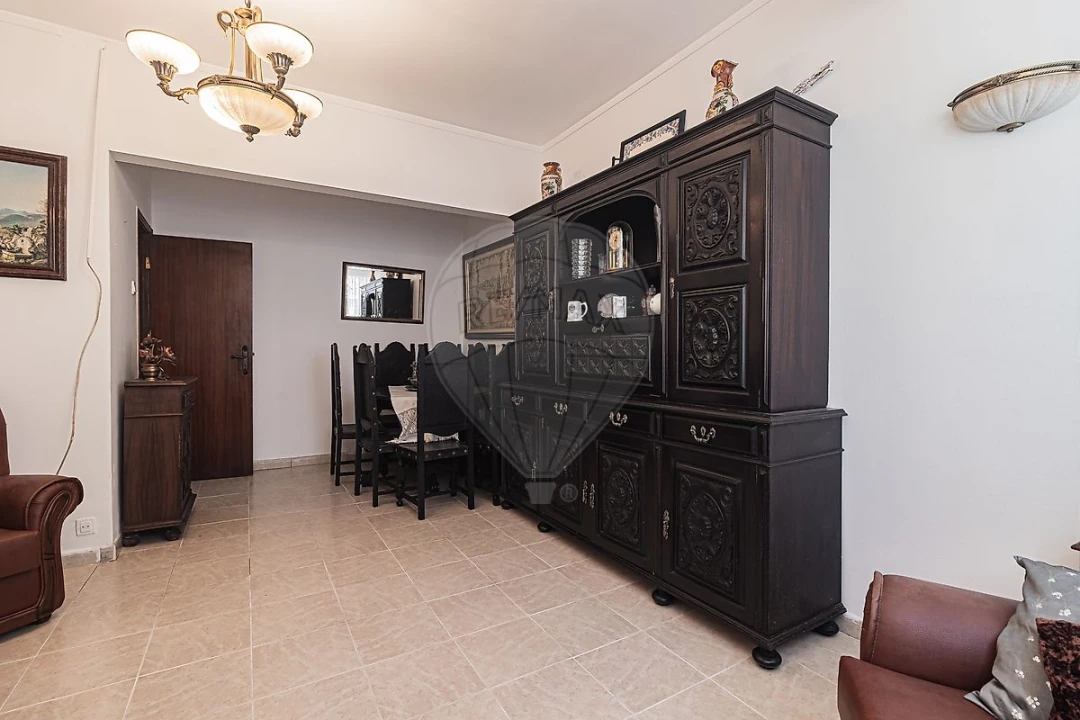 Apartamento T2 para Venda em Rio de Mouro Foto 16