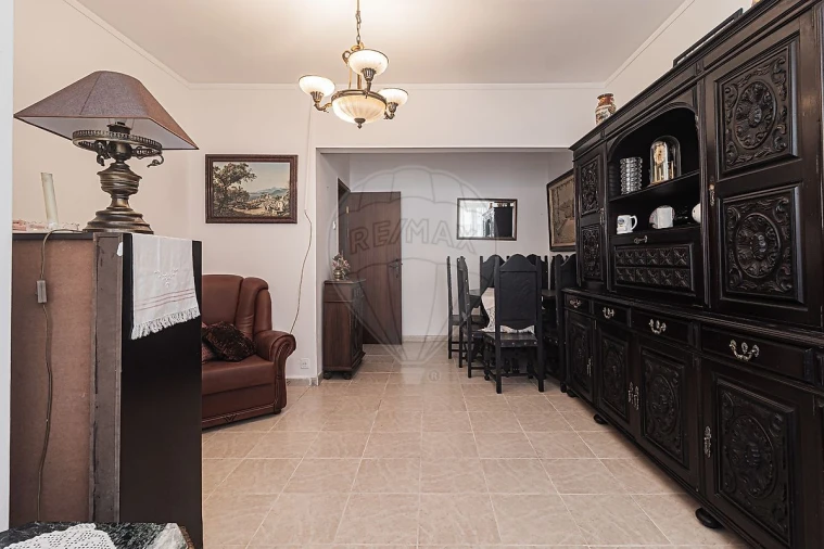 Apartamento T2 para Venda em Rio de Mouro Foto 15