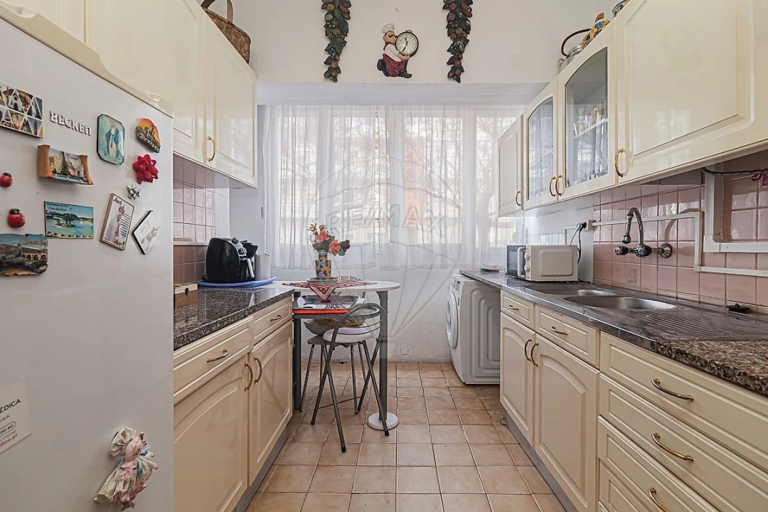 Apartamento T2 para Venda em Rio de Mouro Foto 10