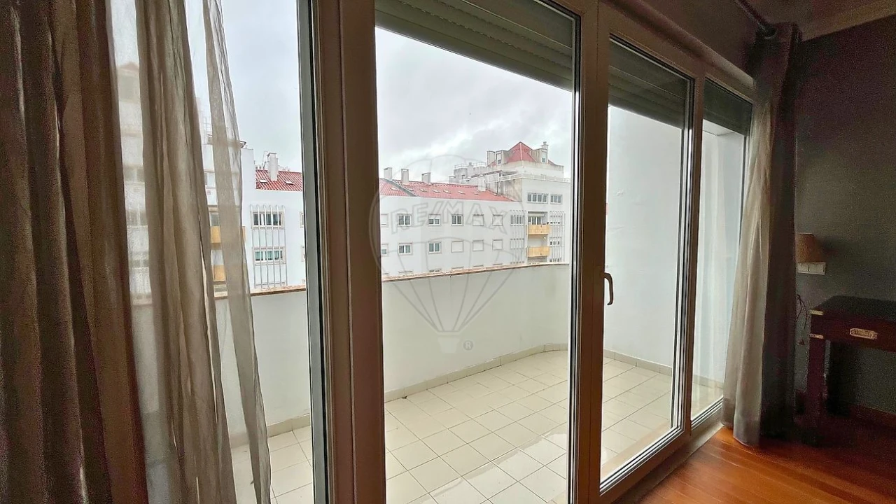 Apartamento T3 para Venda em Carnide Foto 42