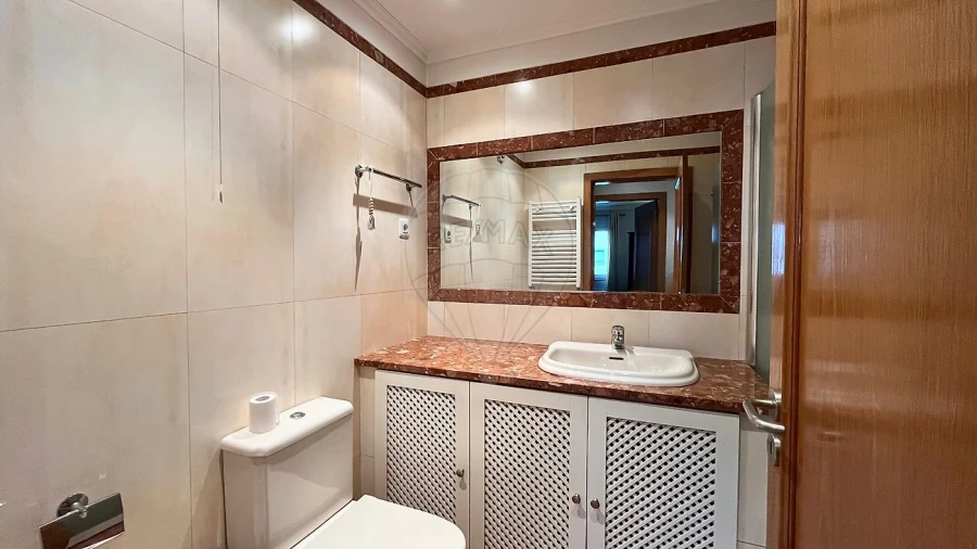 Apartamento T3 para Venda em Carnide Foto 28