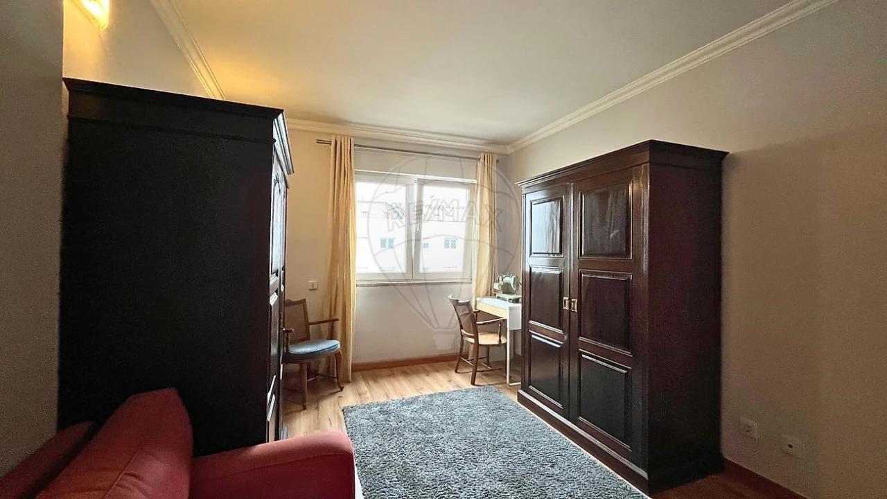 Apartamento T3 para Venda em Carnide Foto 12