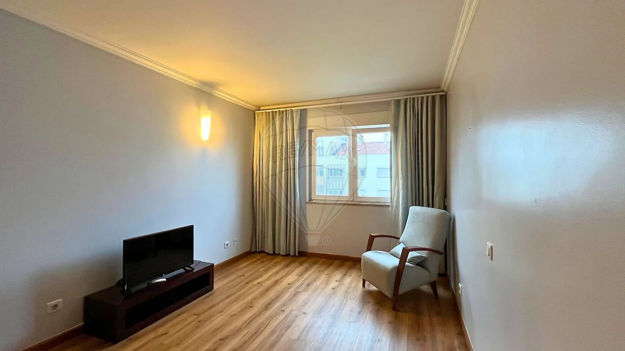 Apartamento T3 para Venda em Carnide Foto 10