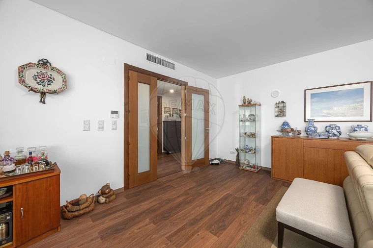 Apartamento T3 para Venda em Odivelas Foto 9