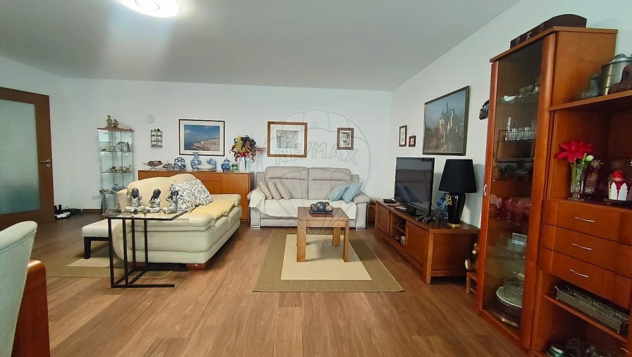 Apartamento T3 para Venda em Odivelas Foto 8