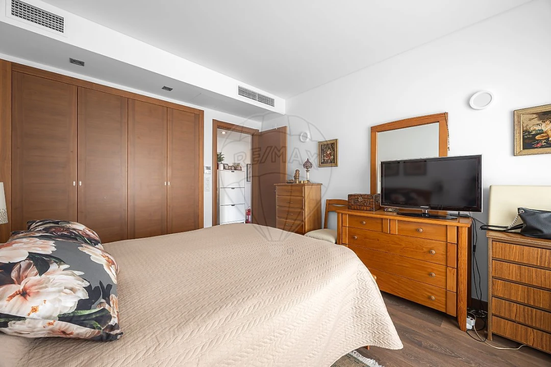 Apartamento T3 para Venda em Odivelas Foto 3