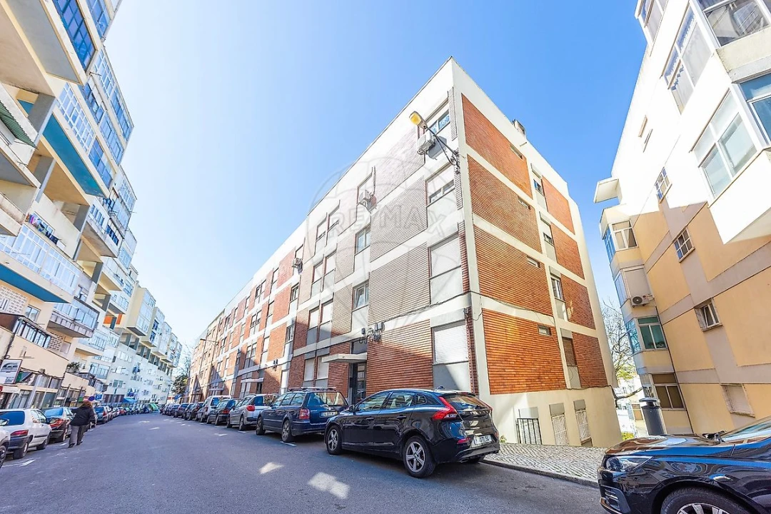 Apartamento T2 para Arrendamento em Santa Clara Foto 25