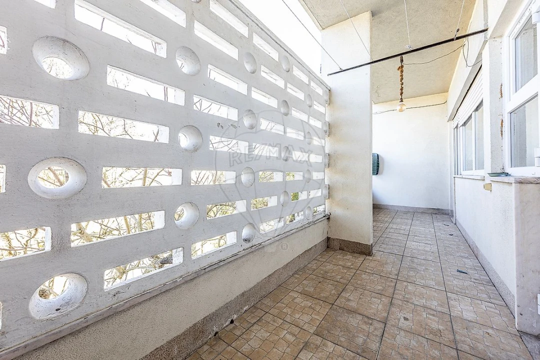 Apartamento T2 para Arrendamento em Santa Clara Foto 18