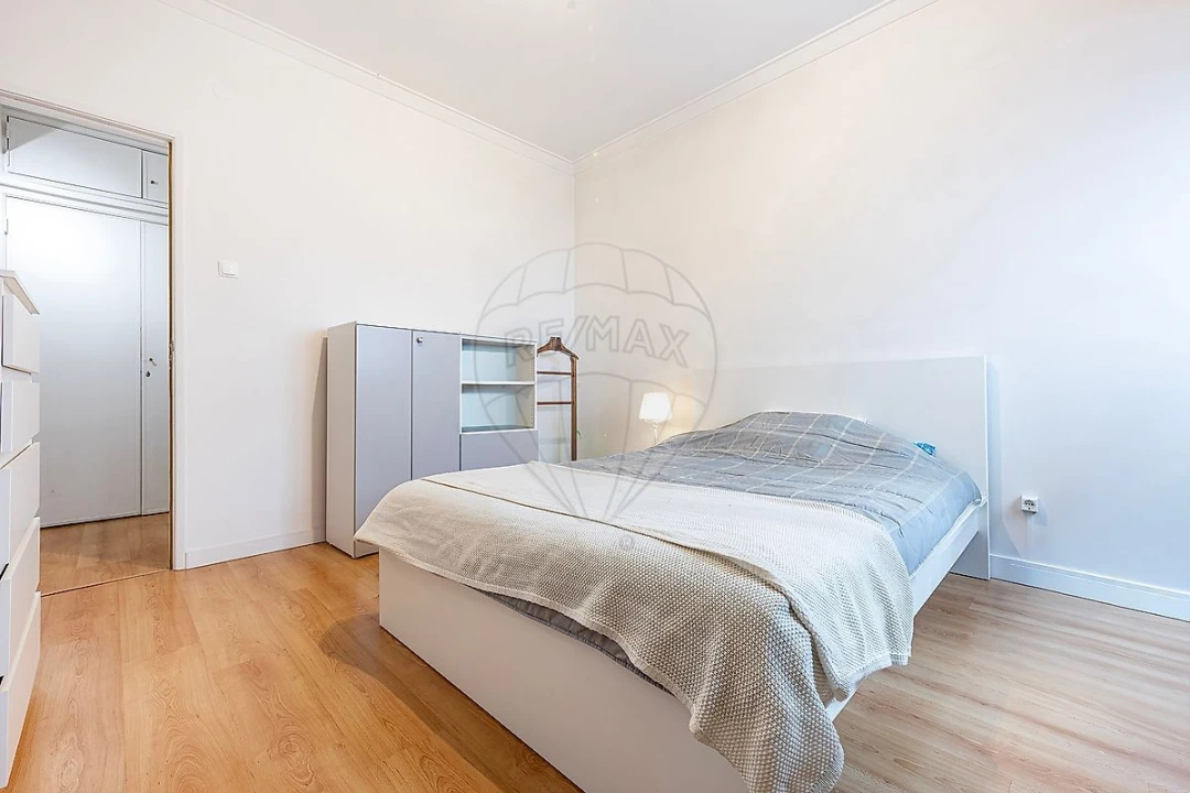 Apartamento T2 para Arrendamento em Santa Clara Foto 14