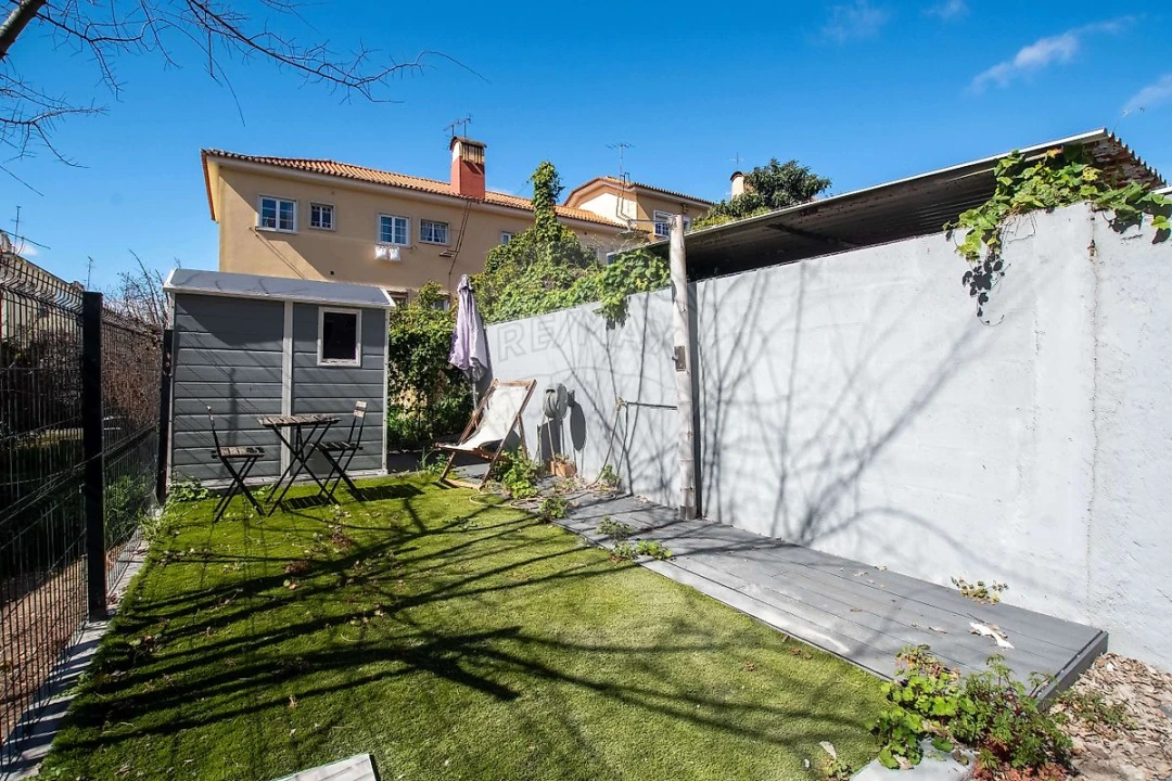 Apartamento T2 para Arrendamento em Alvalade Foto 21