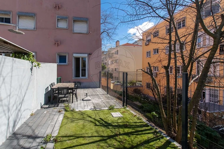 Apartamento T2 para Arrendamento em Alvalade Foto 22