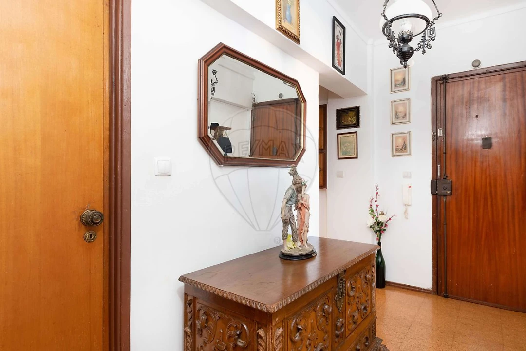 Apartamento T3 para Venda em Sacavém e Prior Velho Foto 11