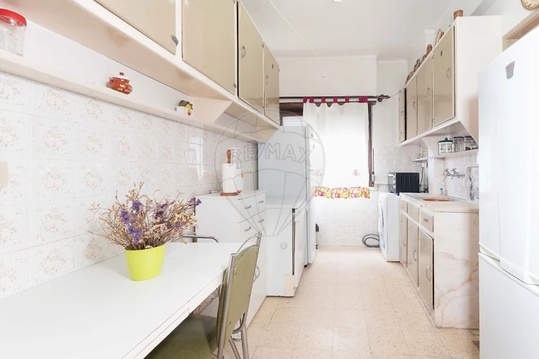 Apartamento T3 para Venda em Sacavém e Prior Velho Foto 11