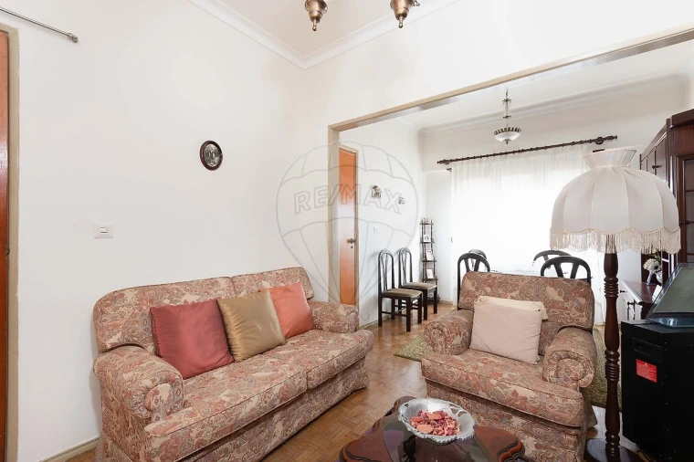 Apartamento T3 para Venda em Sacavém e Prior Velho Foto 4