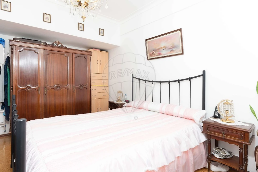 Apartamento T3 para Venda em Sacavém e Prior Velho Foto 9