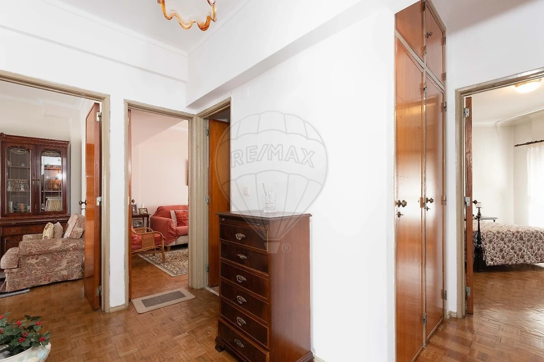 Apartamento T3 para Venda em Sacavém e Prior Velho Foto 5